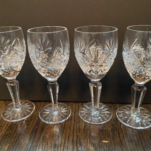 Set of 4 Edinburgh crystal liqueur glasses with pretty stem - Picture 1 of 4